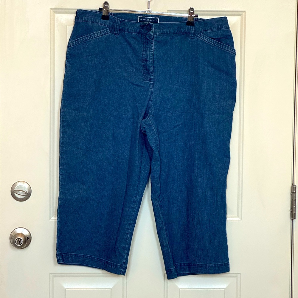 Karen Scott Women’s Jean Capris Size 16